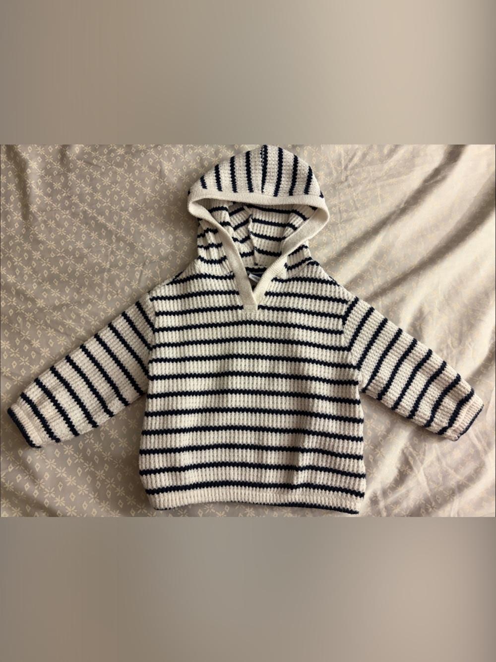 Old Navy White and Navy Striped Knit Hoodie
